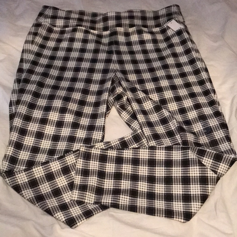 Plaid Leggings NWT GAP